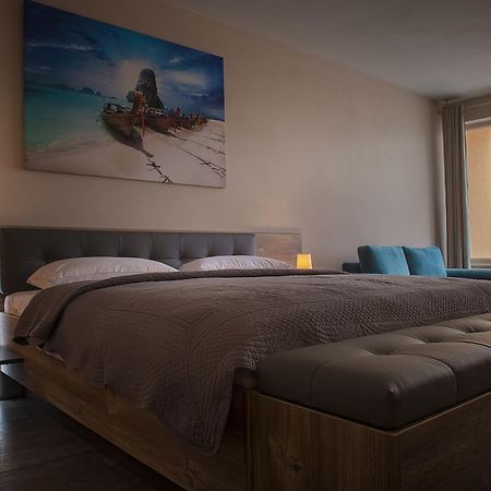 Plaza Beach Holiday House Prešov Buitenkant foto